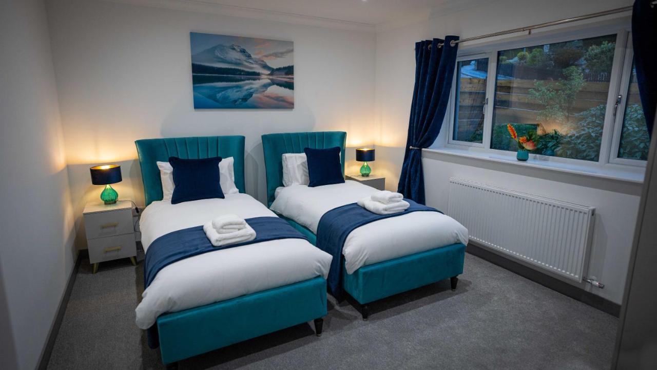 Heather House , Luxury Holiday House In ピトロクリー エクステリア 写真