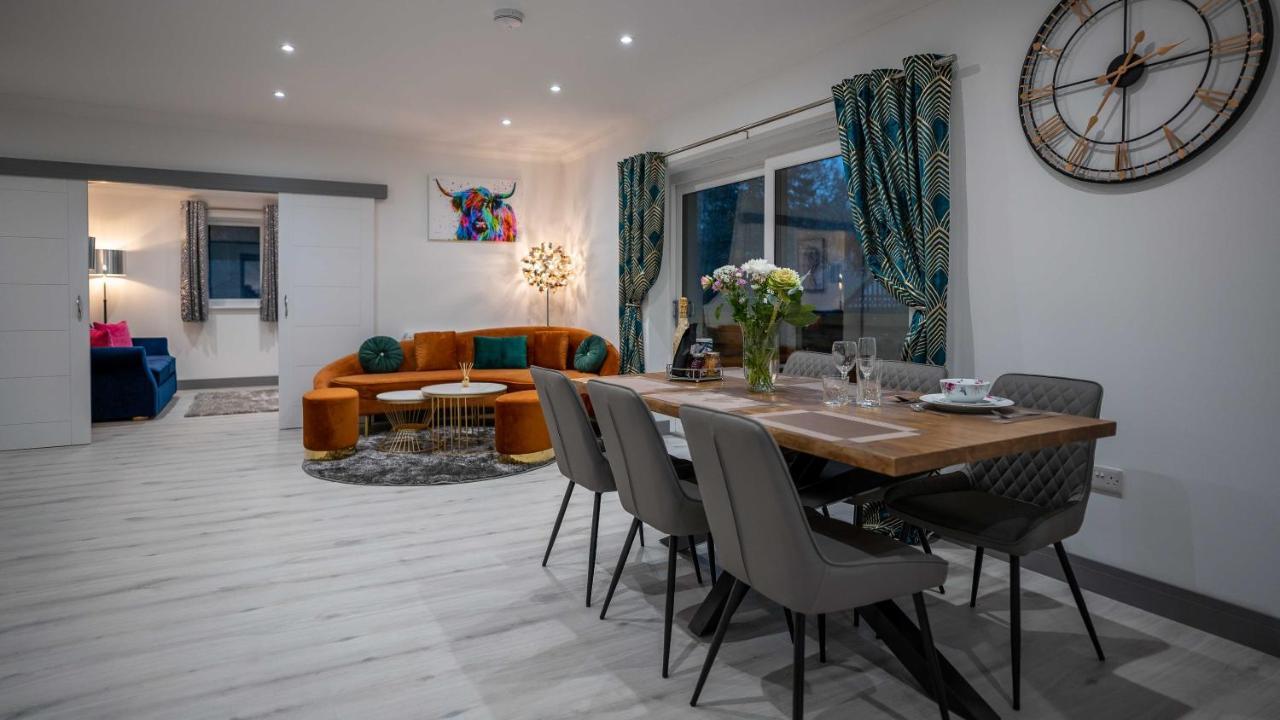 Heather House , Luxury Holiday House In ピトロクリー エクステリア 写真